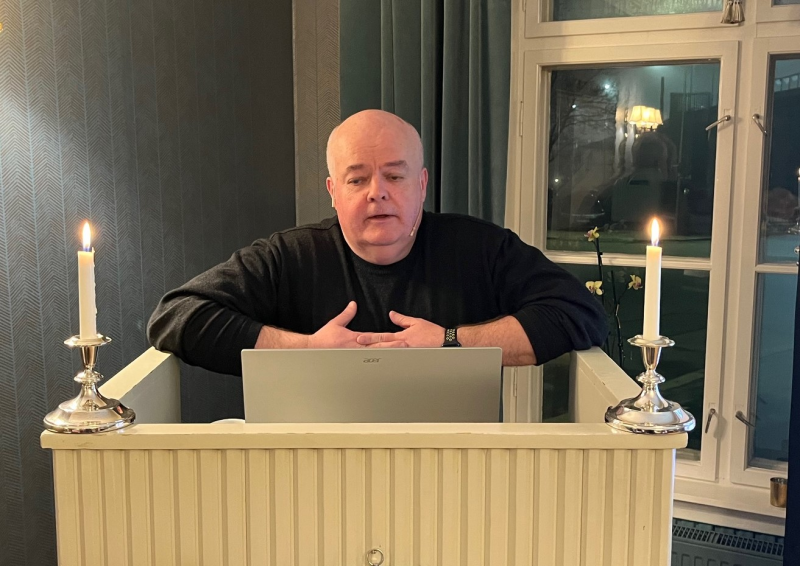 Klubbkveld med egoforedrag